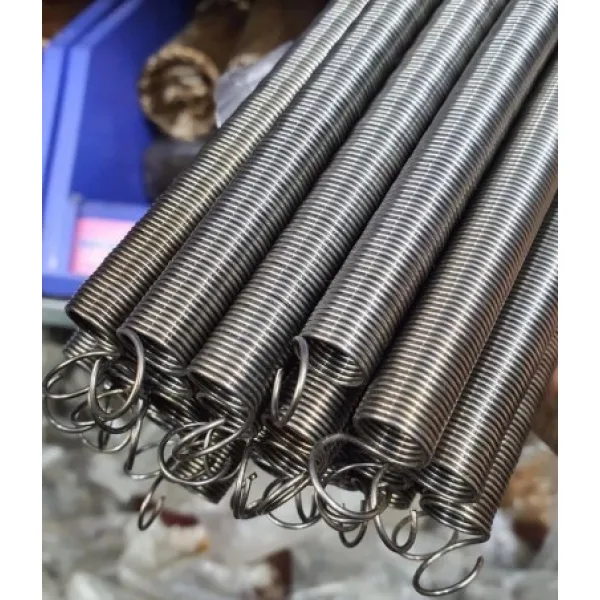 Lò xo kéo phi 18x2.8x300mm cho thiết bị cơ khí công nghiệp