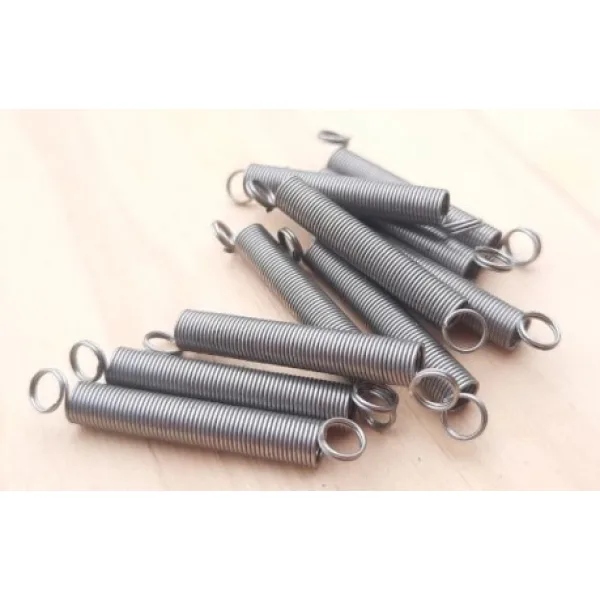Lò xo kéo phi 4x0.6x40mm dành cho thiết bị cơ khí công nghiệp